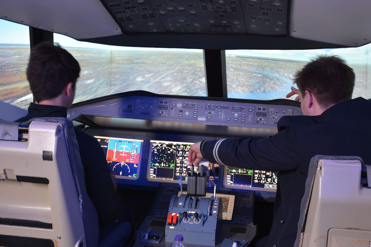 A visitor tries out the BA Simulator